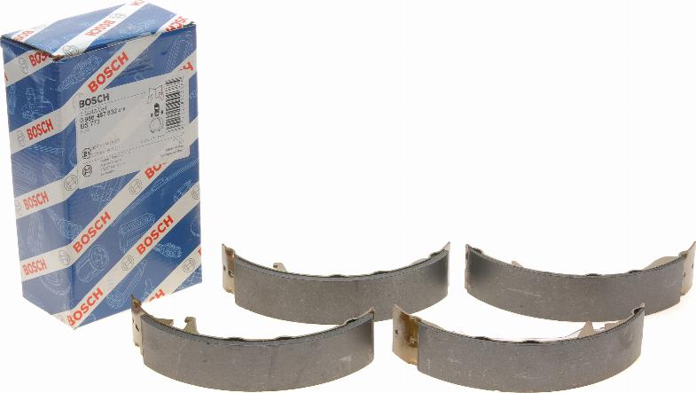 BOSCH 0 986 487 832 - Brake Shoe Set autospares.lv