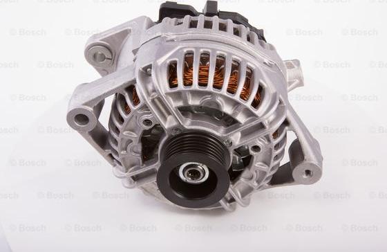 BOSCH 0 124 515 082 - Alternator autospares.lv