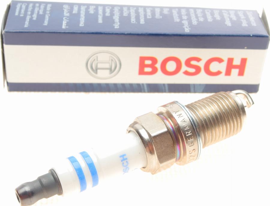 BOSCH 0 242 240 653 - Spark Plug autospares.lv