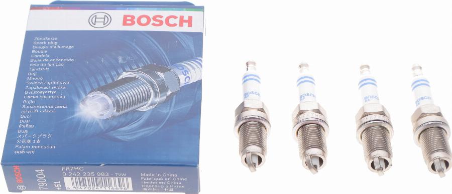 BOSCH 0 242 235 983 - Spark Plug autospares.lv