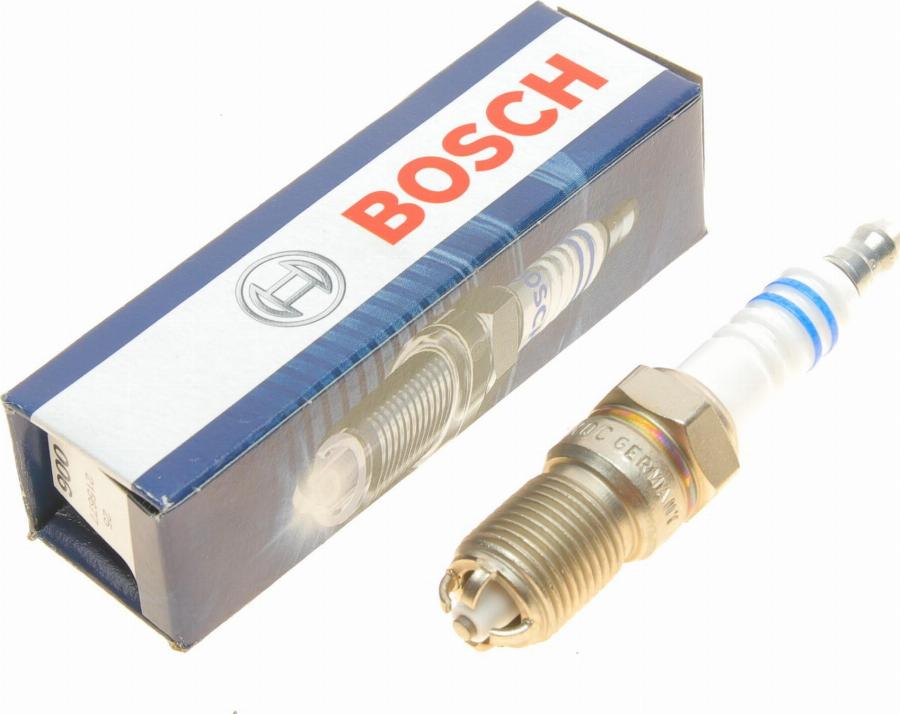 BOSCH 0 242 235 607 - Spark Plug autospares.lv