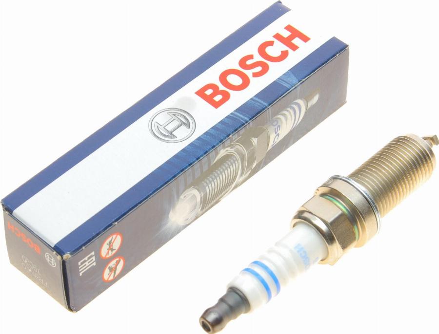 BOSCH 0 242 230 607 - Spark Plug autospares.lv