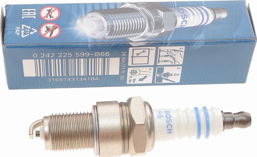 BOSCH 0 242 225 599 - Spark Plug autospares.lv