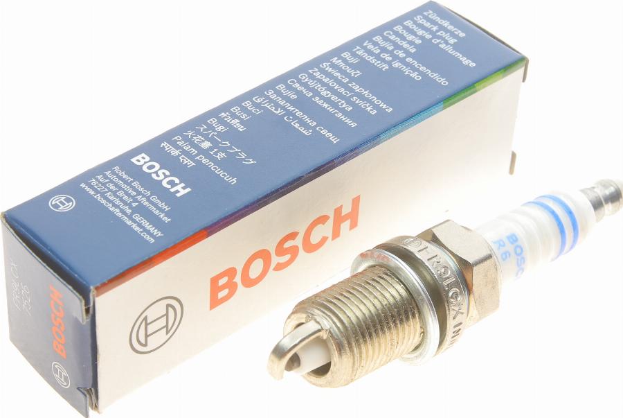 BOSCH 0 242 225 580 - Spark Plug autospares.lv