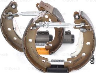 BOSCH 0 204 114 008 - Brake Shoe Set autospares.lv