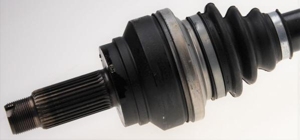 Löbro 306272 - Drive Shaft autospares.lv