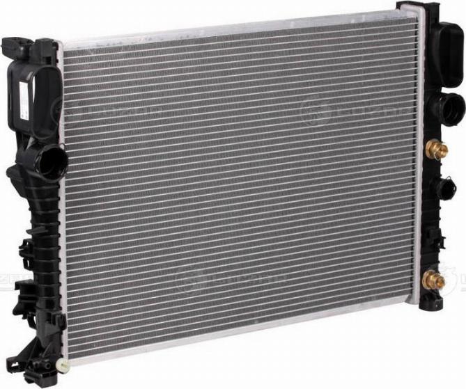 Luzar LRc 15111 - Radiator, engine cooling autospares.lv