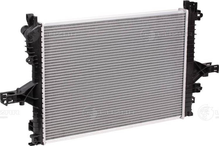 Luzar LRc 10156 - Radiator, engine cooling autospares.lv