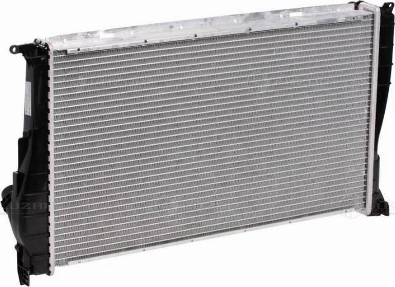 Luzar LRc 26103 - Radiator, engine cooling autospares.lv