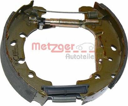 Metzger MG 814V - Brake Shoe Set autospares.lv