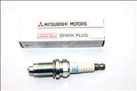 Mitsubishi MD372421 - Spark Plug autospares.lv