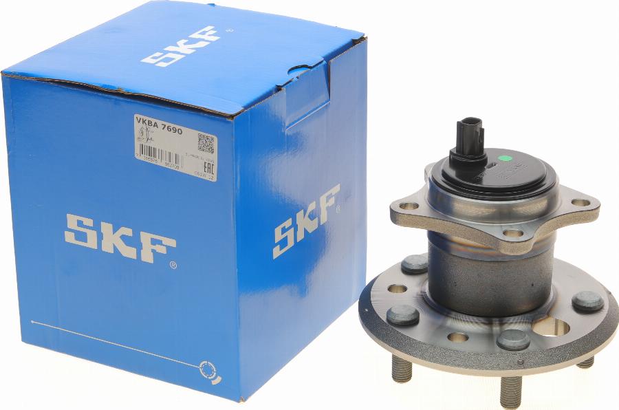 SKF VKBA 7690 - Wheel hub, bearing Kit autospares.lv