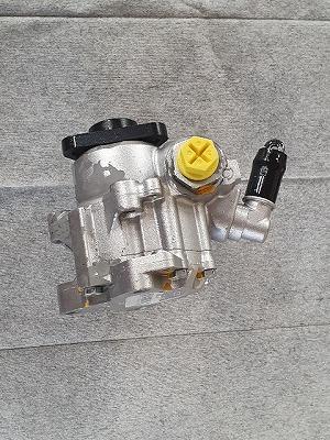 URW 32-73623 - Hydraulic Pump, steering system autospares.lv