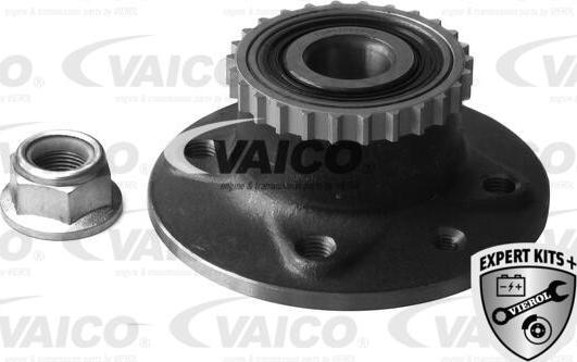 PartsTec PTA321-0087 - Wheel hub, bearing Kit autospares.lv