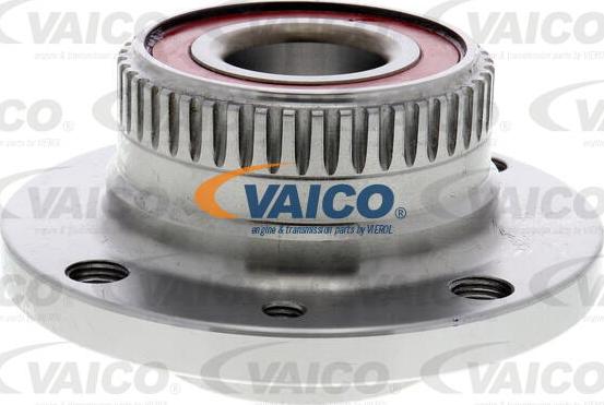 VAICO V24-0459 - Wheel Hub autospares.lv