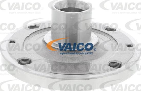 VAICO V22-0538 - Wheel Hub autospares.lv