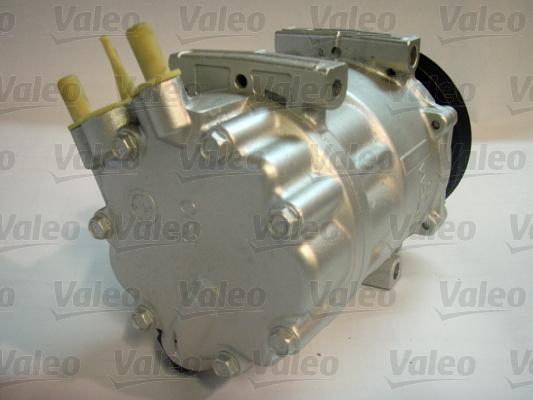 Valeo 813662 - Compressor, air conditioning autospares.lv