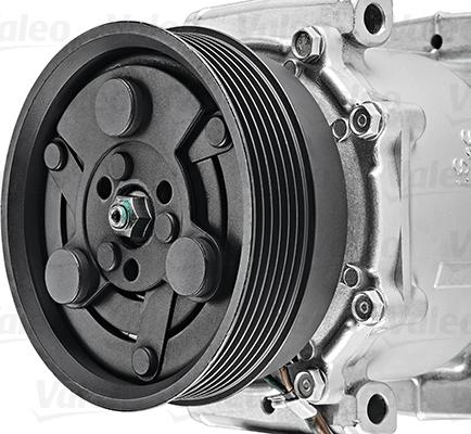 Valeo 813627 - Compressor, air conditioning autospares.lv