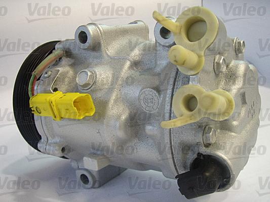 Valeo 813725 - Compressor, air conditioning autospares.lv