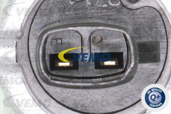 Vemo V40-15-0042 - Compressor, air conditioning autospares.lv