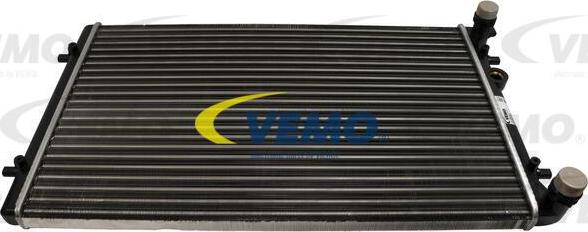 Vemo V15-60-5022 - Radiator, engine cooling autospares.lv