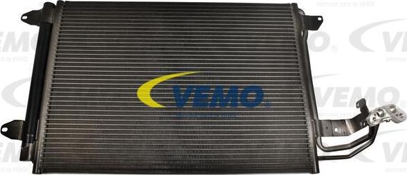 Vemo V15-62-1017 - Condenser, air conditioning autospares.lv