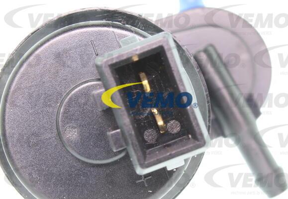 Vemo V10-08-0202 - Water Pump, window cleaning autospares.lv