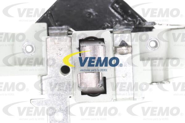 Vemo V10-77-0017 - Voltage regulator, alternator autospares.lv