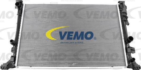 Vemo V30-60-0017 - Radiator, engine cooling autospares.lv