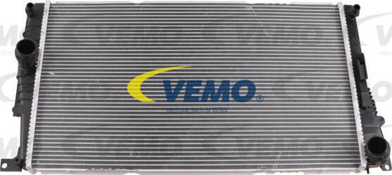 Vemo V20-60-0067 - Radiator, engine cooling autospares.lv
