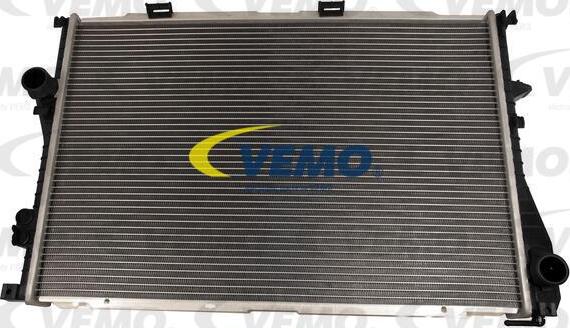 Vemo V20-60-1516 - Radiator, engine cooling autospares.lv